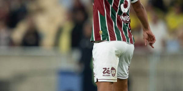 巴西球星如何引领法甲的桑巴风潮？揭秘史上最佳阵容