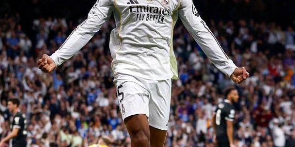 悲喜夜：切尔西送欧冠四冠王耻辱纪录，拜仁12连胜，皇马擒尤文